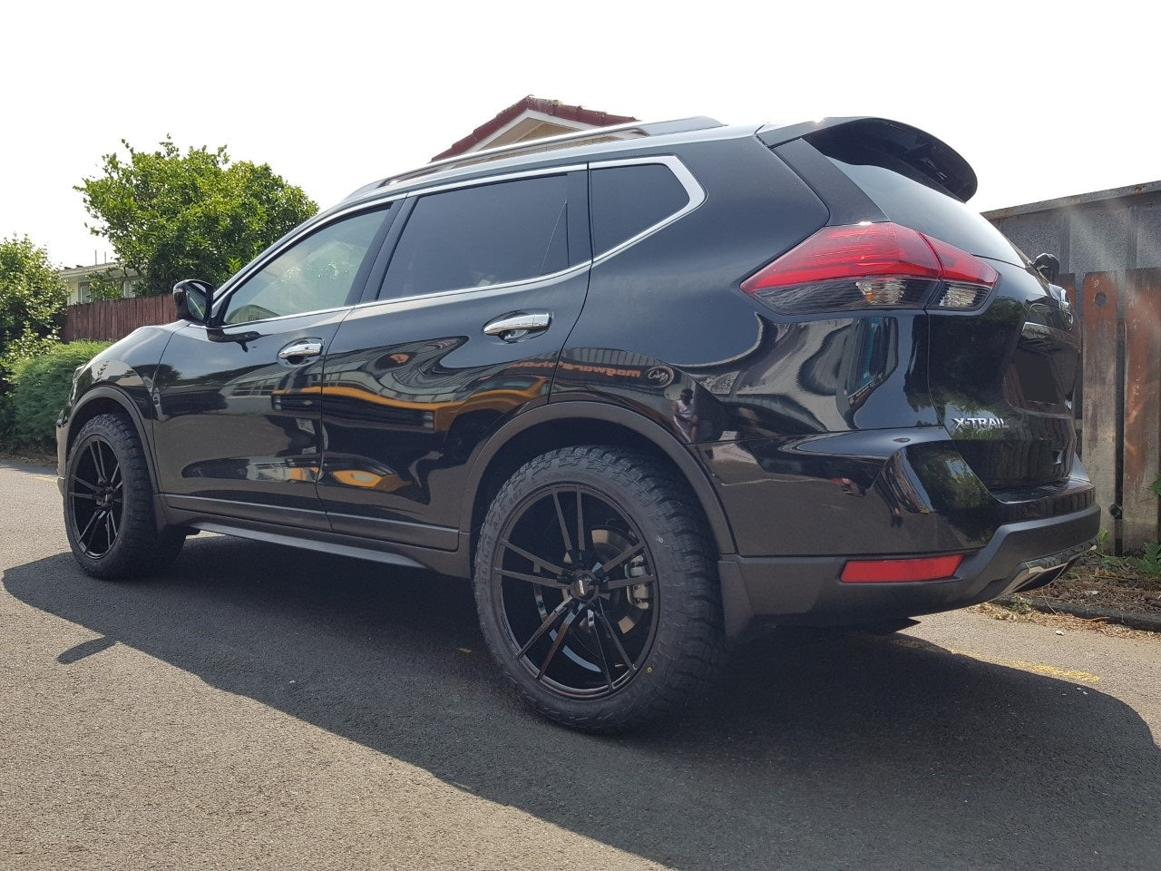 Nissan X-Trail on BGW Sussex