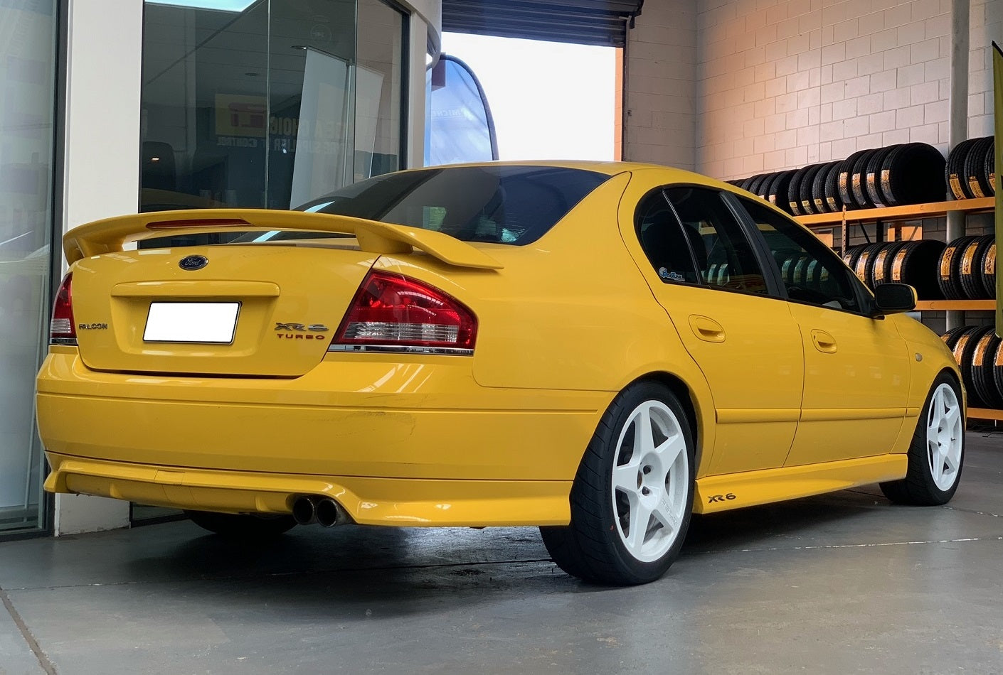 Ford Falcon on BGW R5