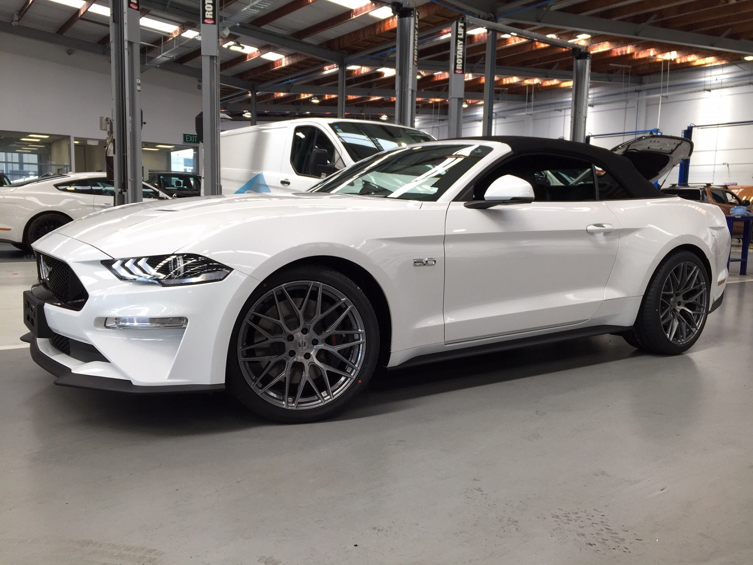 Ford Mustang on Covert CV1