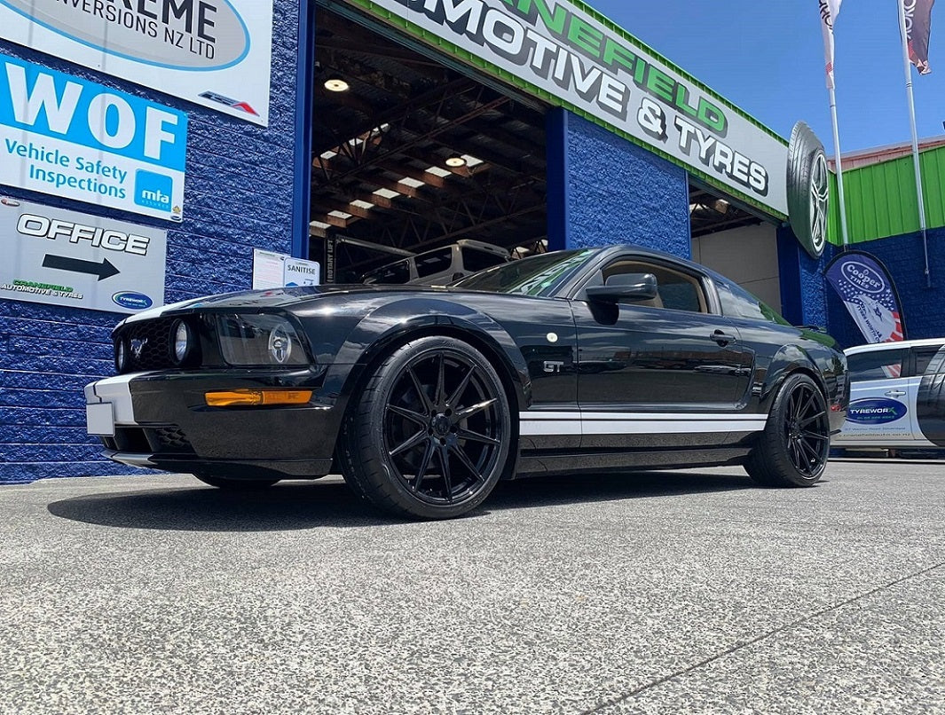 Ford Mustang on Covert CV2