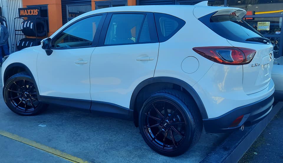 Mazda CX-5 on BGW Circuit