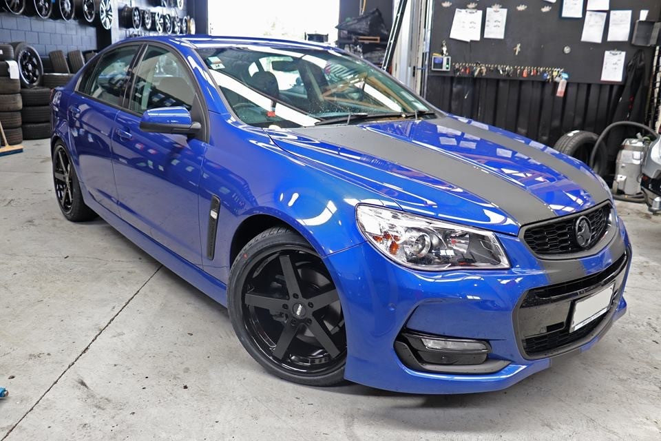 Holden Commodore VF on BGW Marlin