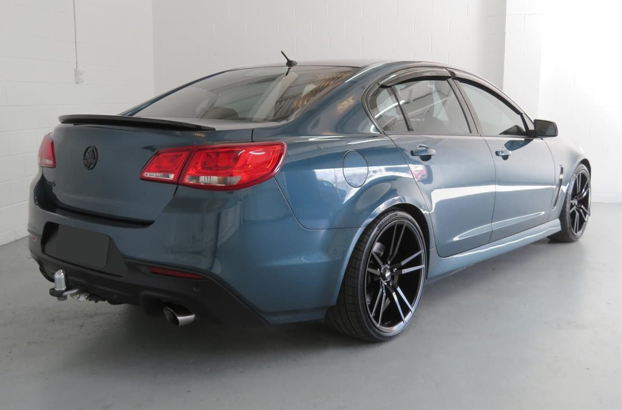 Holden Commodore VF on BGW Sussex
