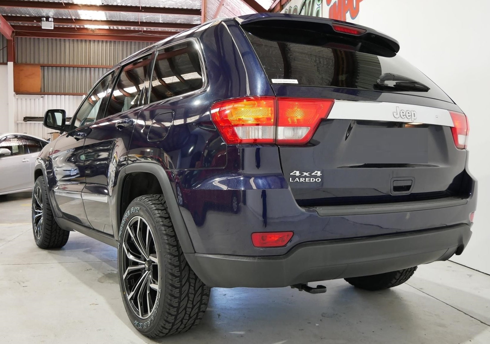 Jeep Grand Cherokee on BGW Black Widow with Tourador Tyres
