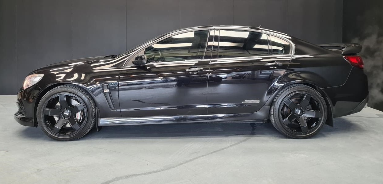 Holden Commodore VF SS-V Redline on BGW Vice