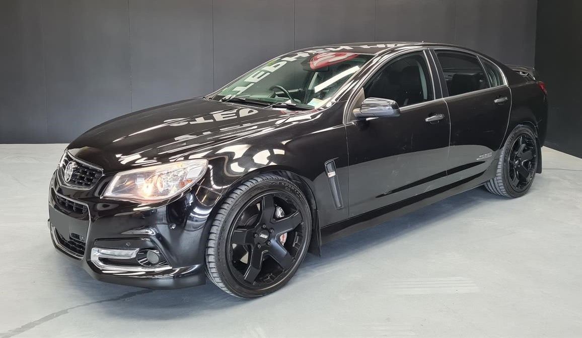 Holden Commodore VF SS-V Redline on BGW Vice