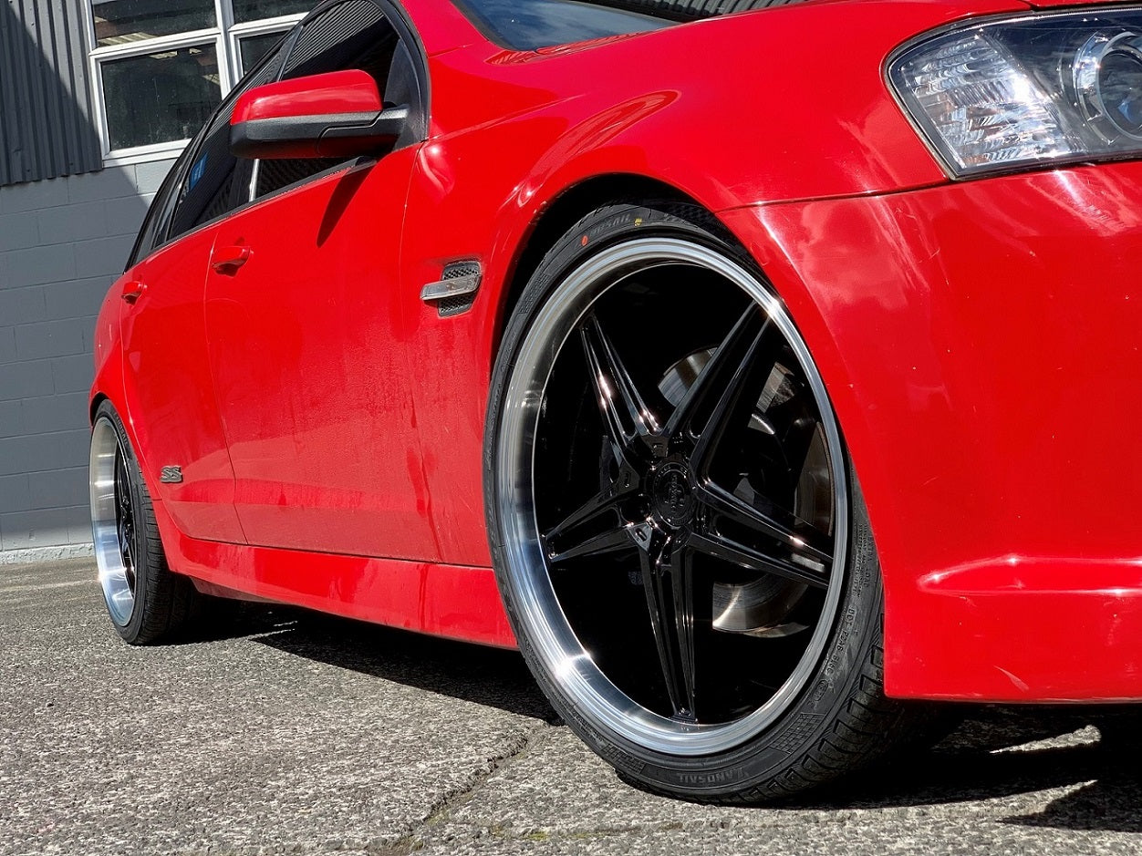 Holden Commodore VE on Covert CV5