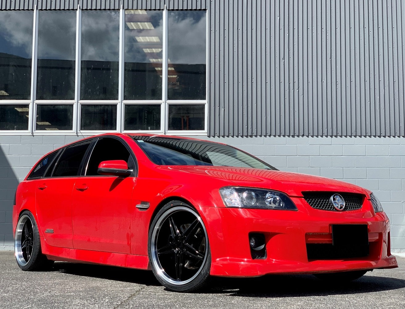 Holden Commodore VE on Covert CV5