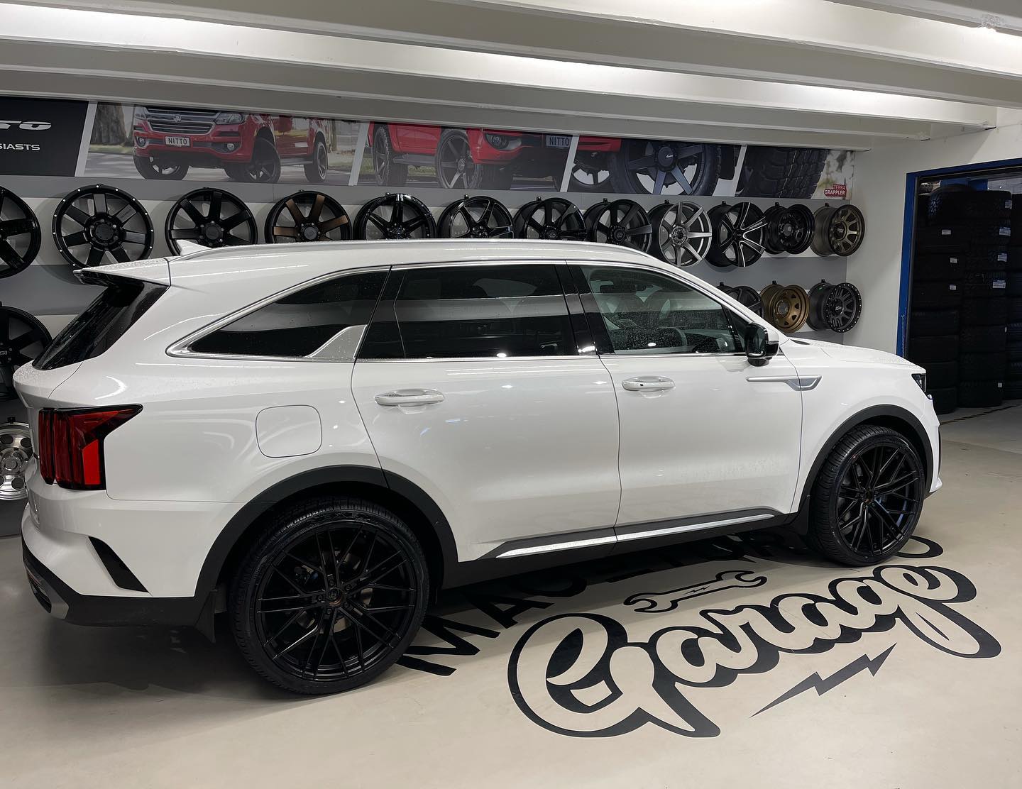 Kia Sorento on BGW Prost