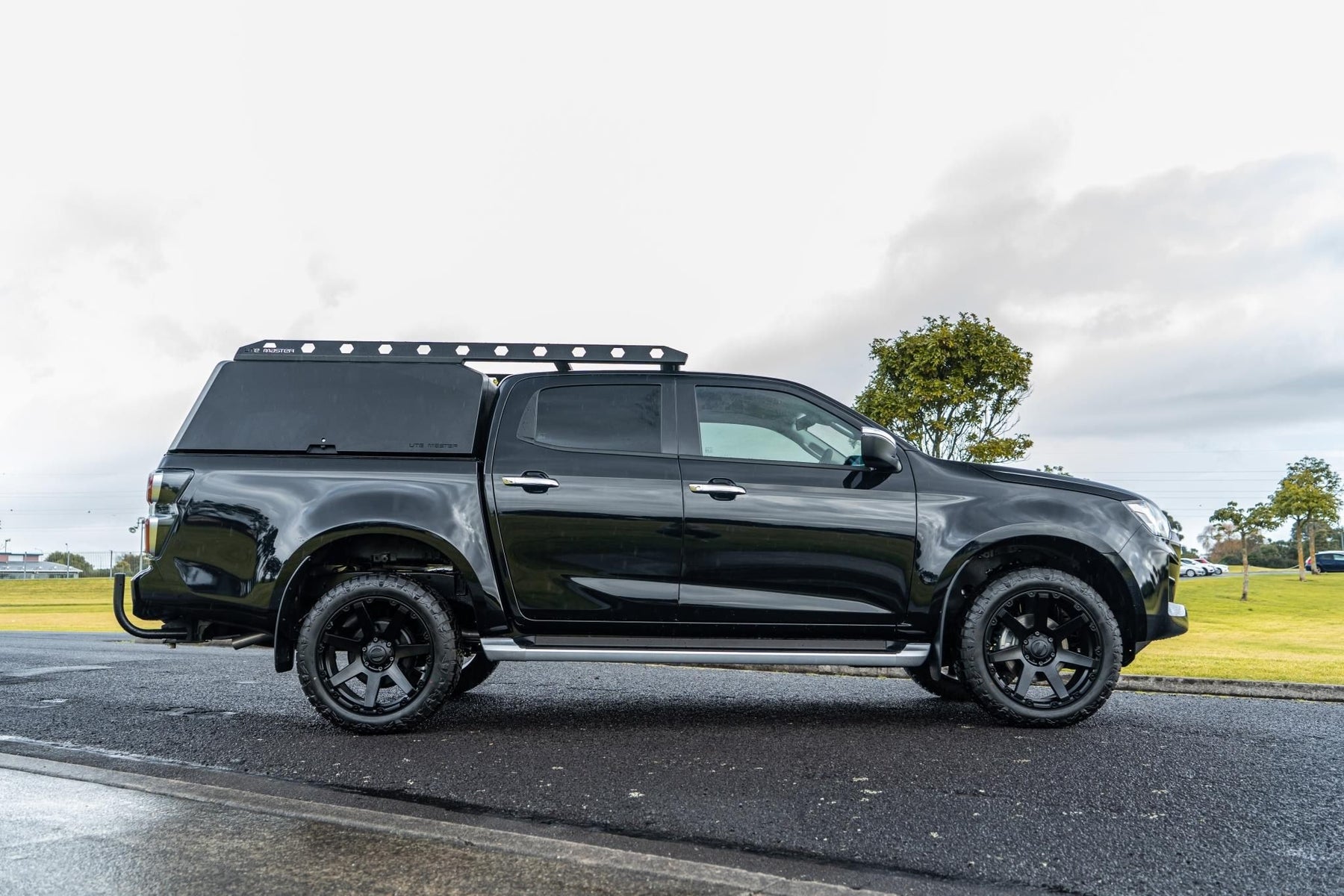 Isuzu D Max on BGW Vader
