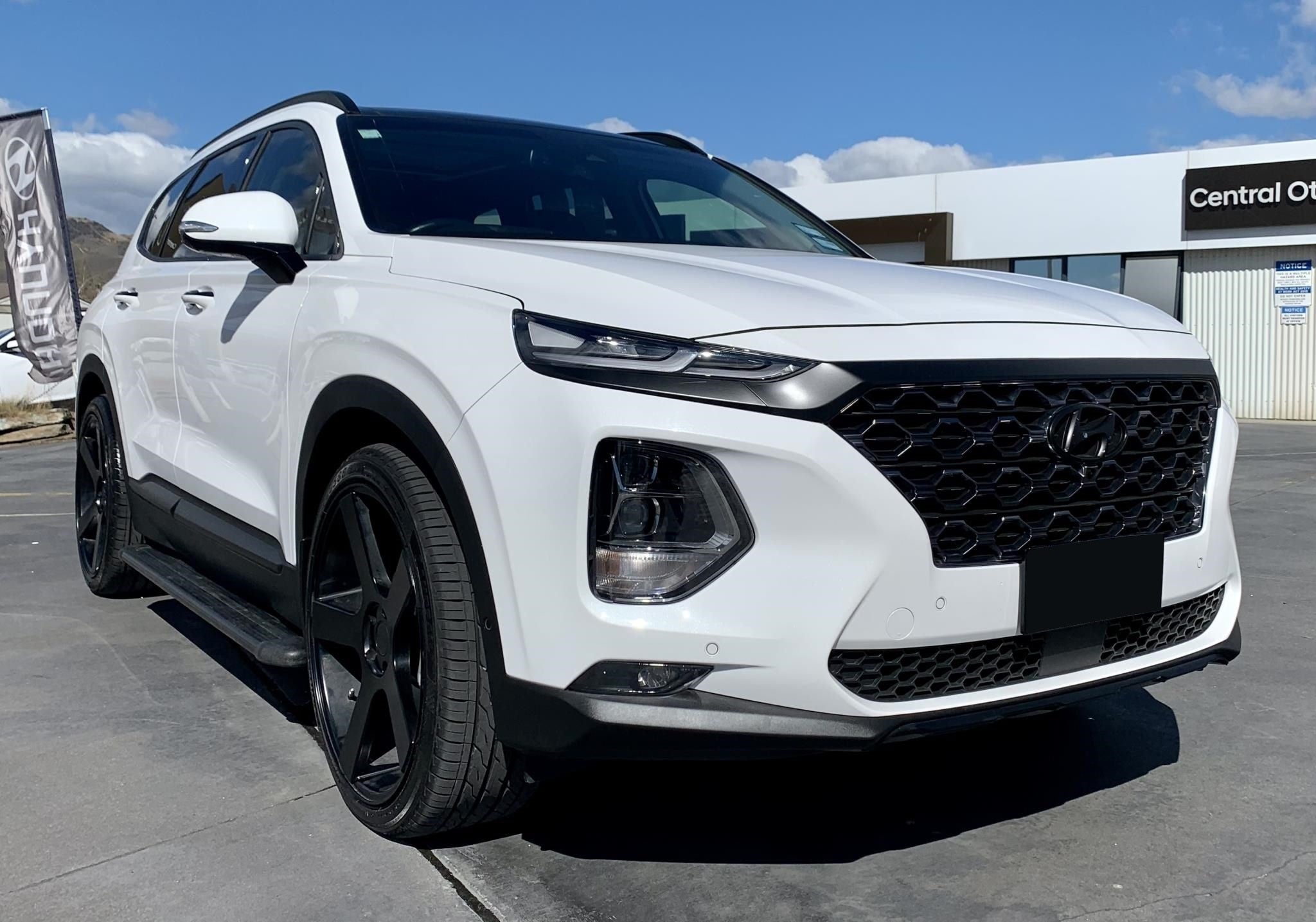 Hyundai Santa Fe (2019) on BGW Boss