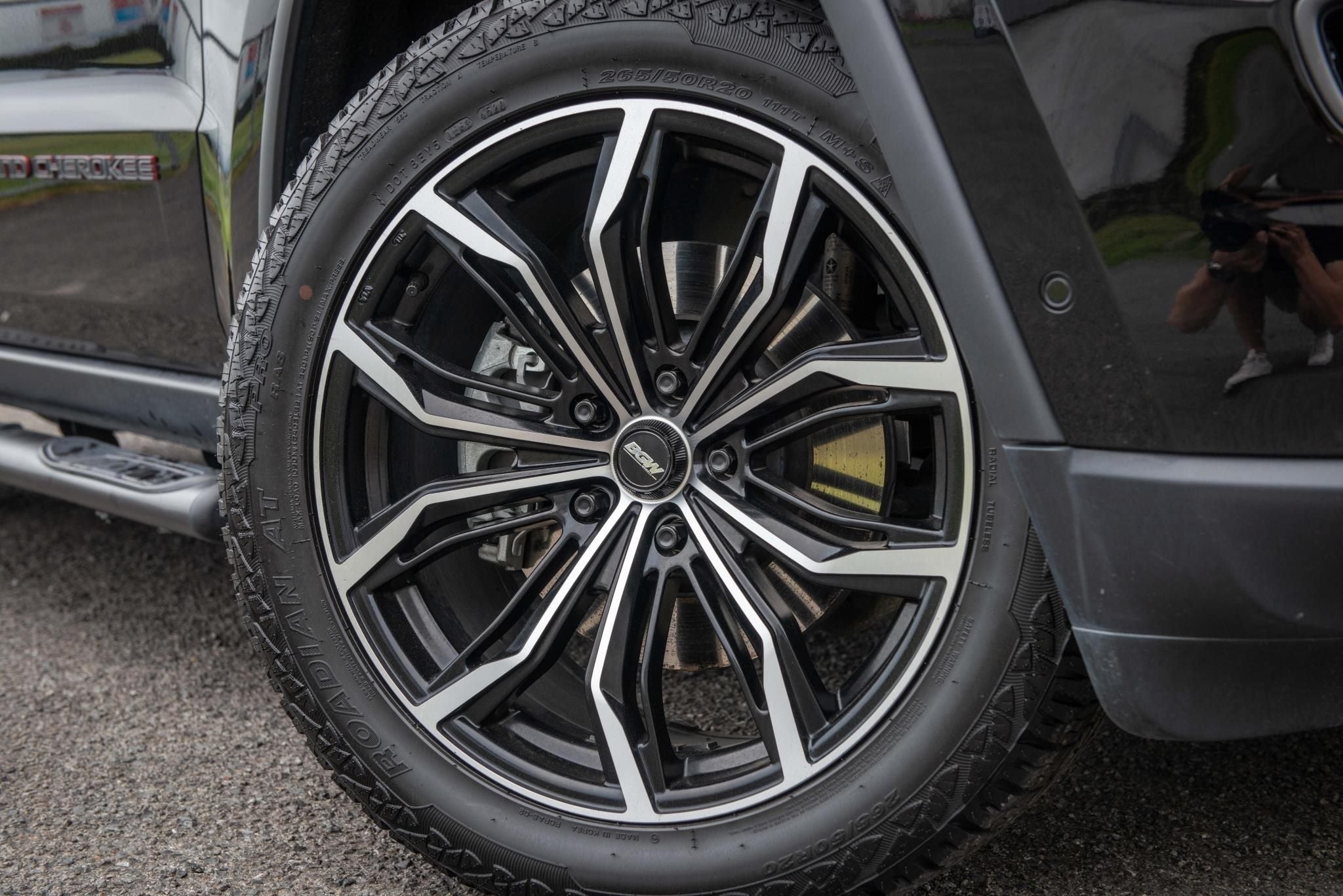 Jeep Grand Cherokee Trailhawk on BGW Black Widow