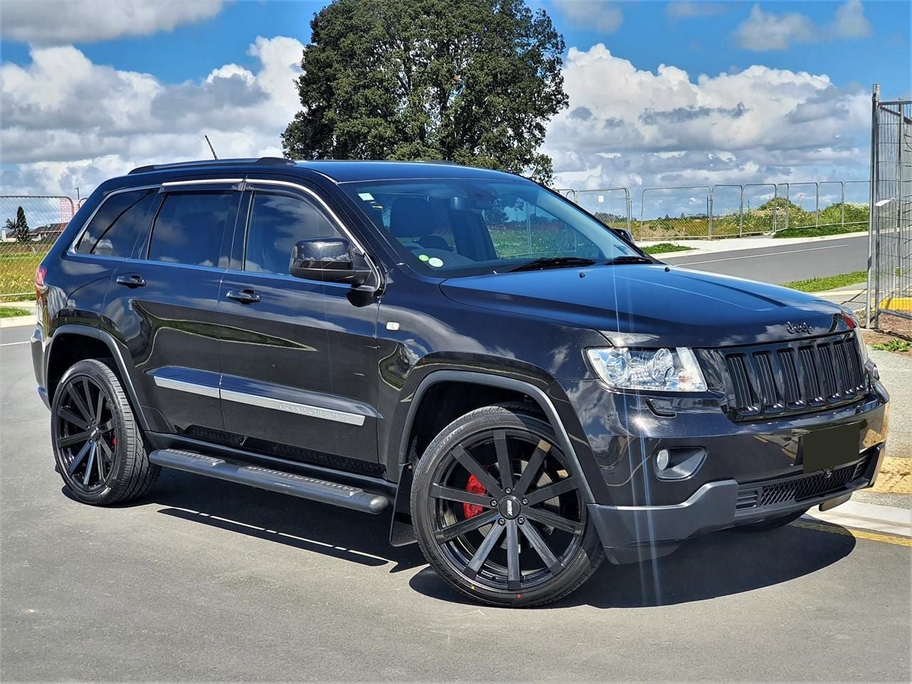 Jeep Grand Cherokee (2012) on BGW VM12