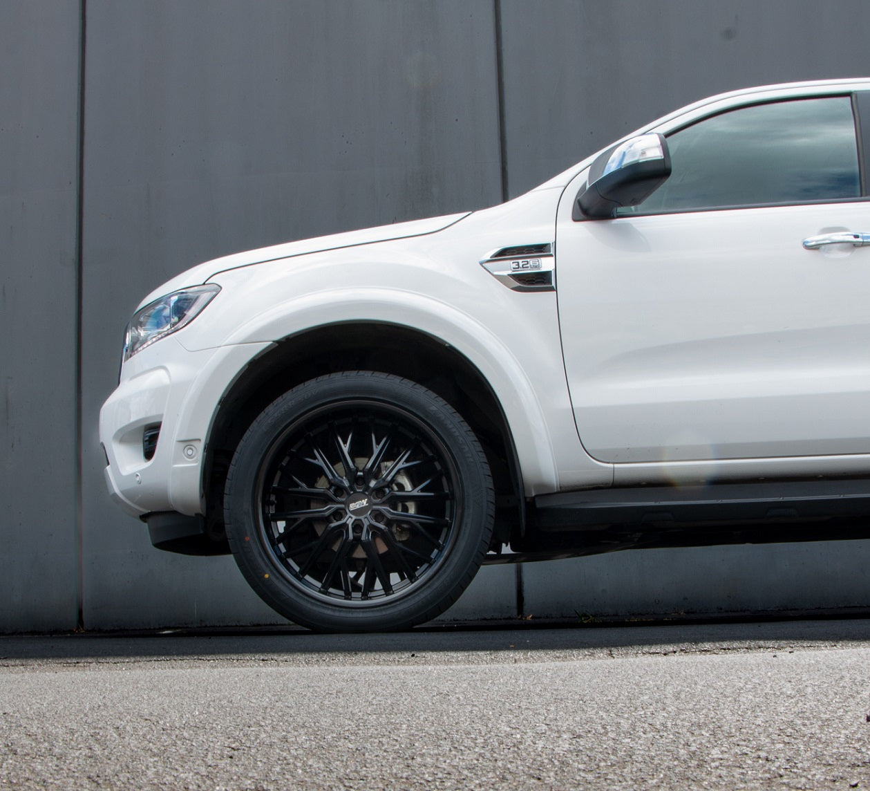 Ford Ranger (2020) on BGW Insurgent