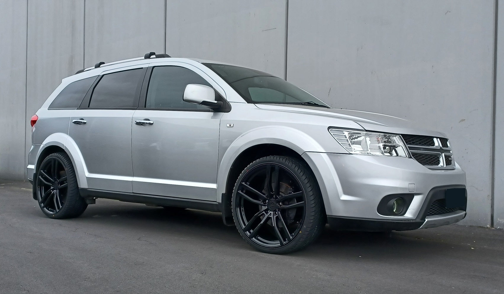 Dodge Journey (2012) on Covert CV3