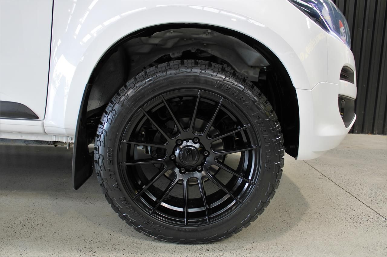 Holden Colorado on BGW Shadow
