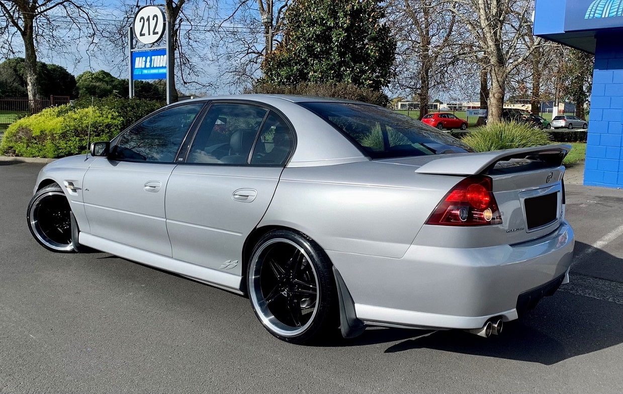 Holden Commodore on 19 inch Covert CV5