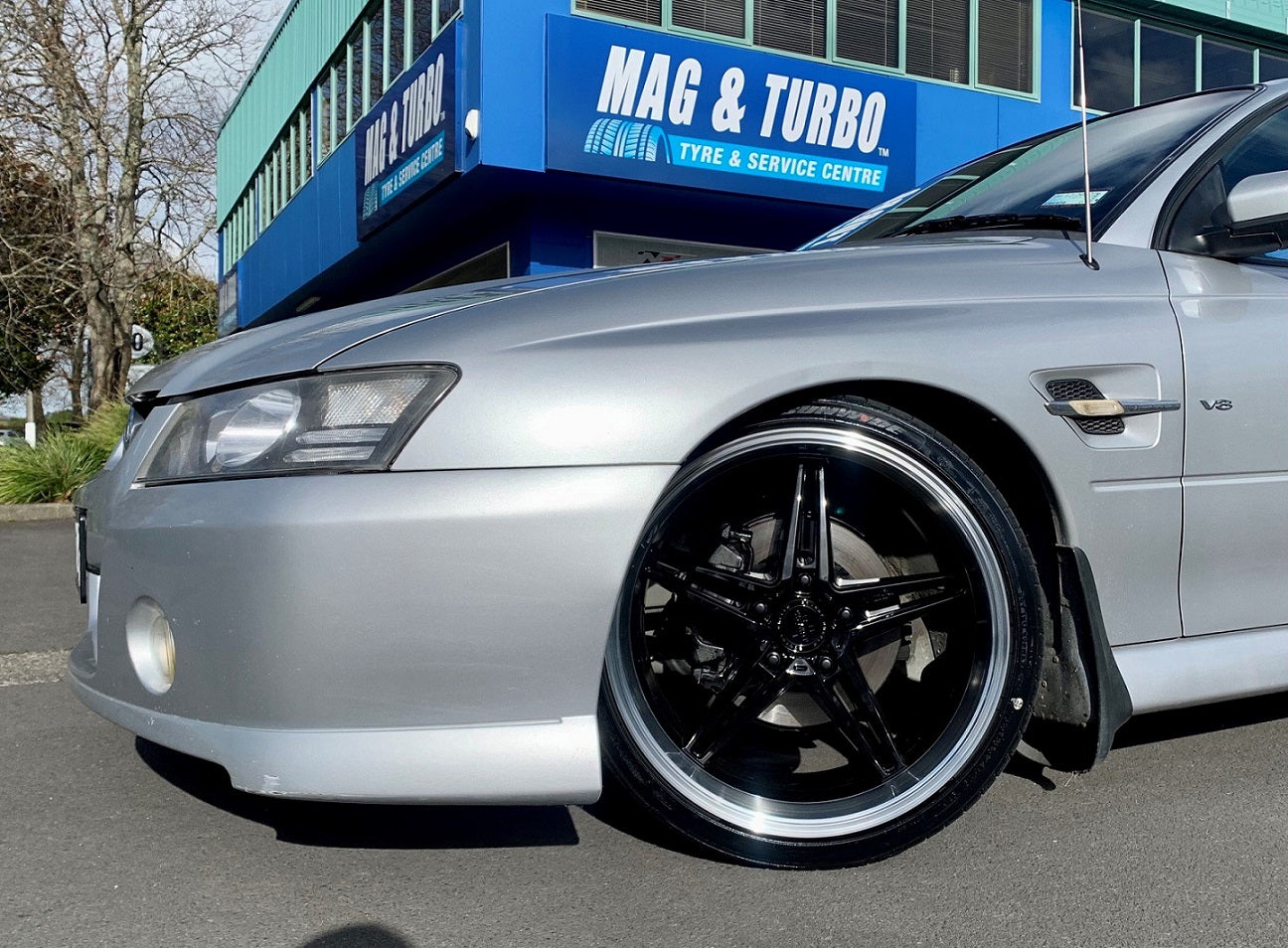 Holden Commodore on 19 inch Covert CV5