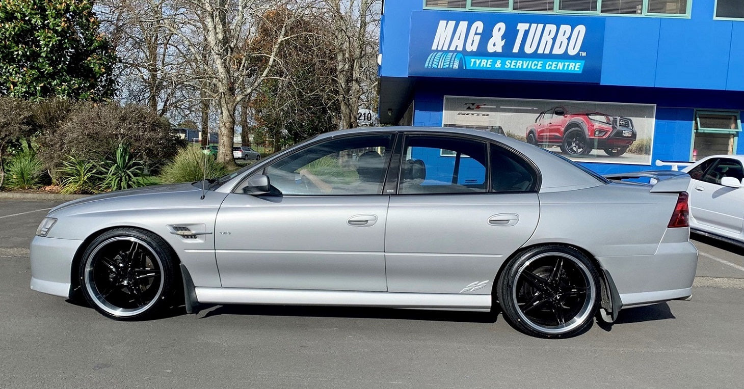 Holden Commodore on 19 inch Covert CV5