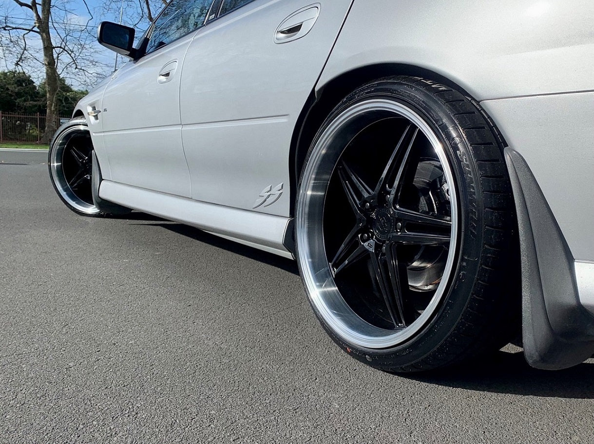 Holden Commodore on 19 inch Covert CV5