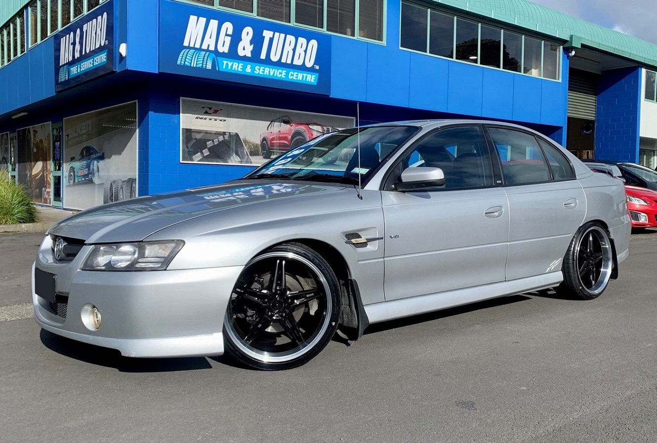 Holden Commodore on 19 inch Covert CV5