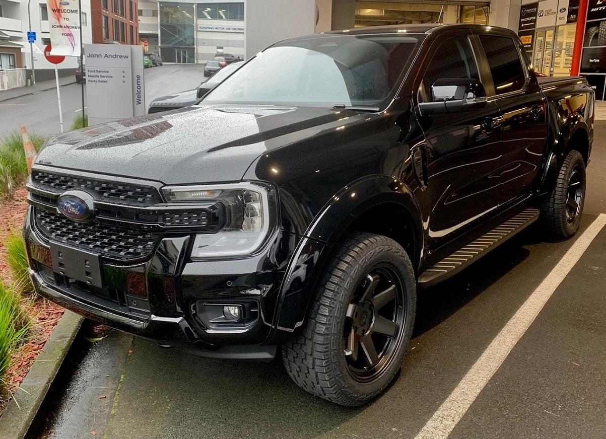Ford Ranger MY23 (2022) on Black Rhino Roku