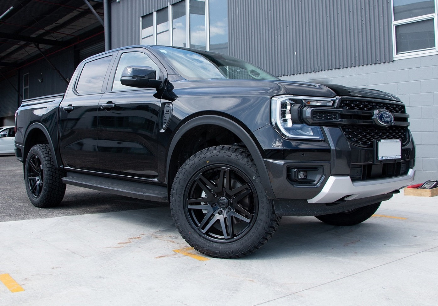 Ford Ranger MY23 (2022) on BGW Capone