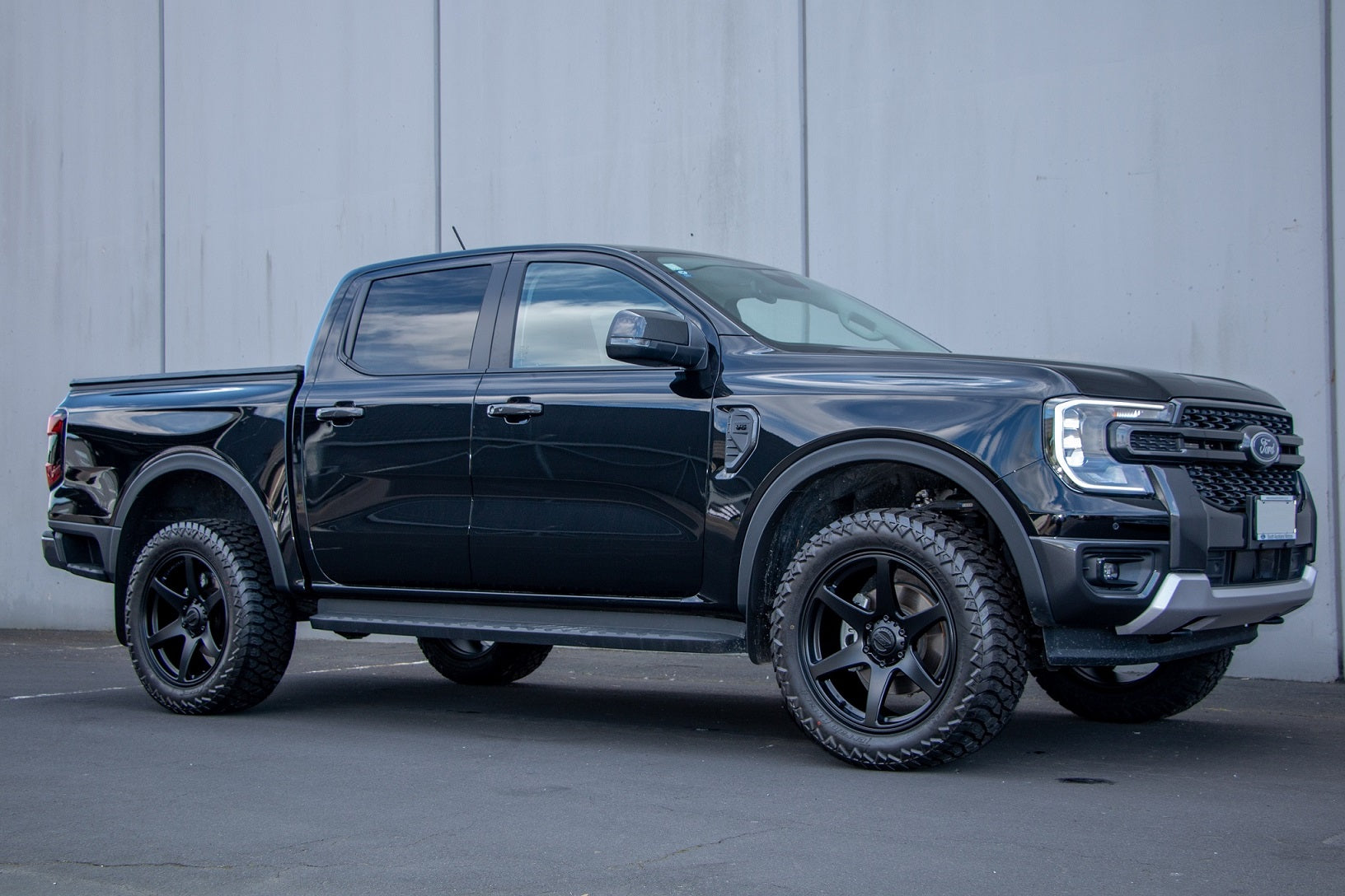 Ford Ranger MY23 (2022) on BGW Cartel w AMP