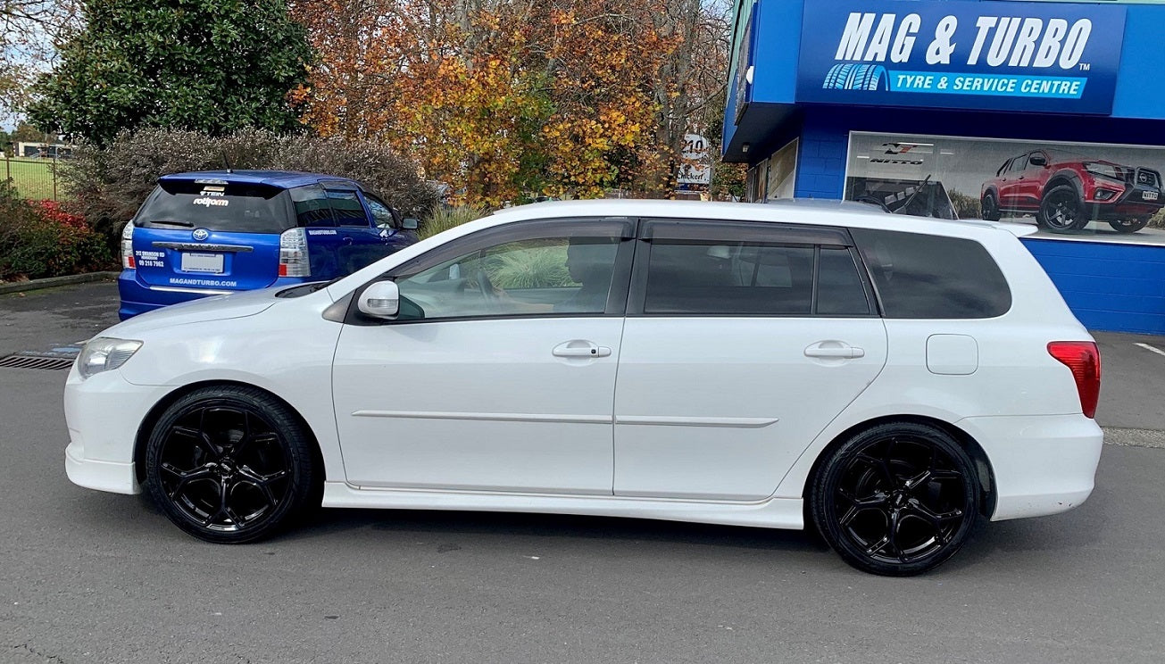 Toyota Corolla Fielder (2008) on 18" BGW Stinger