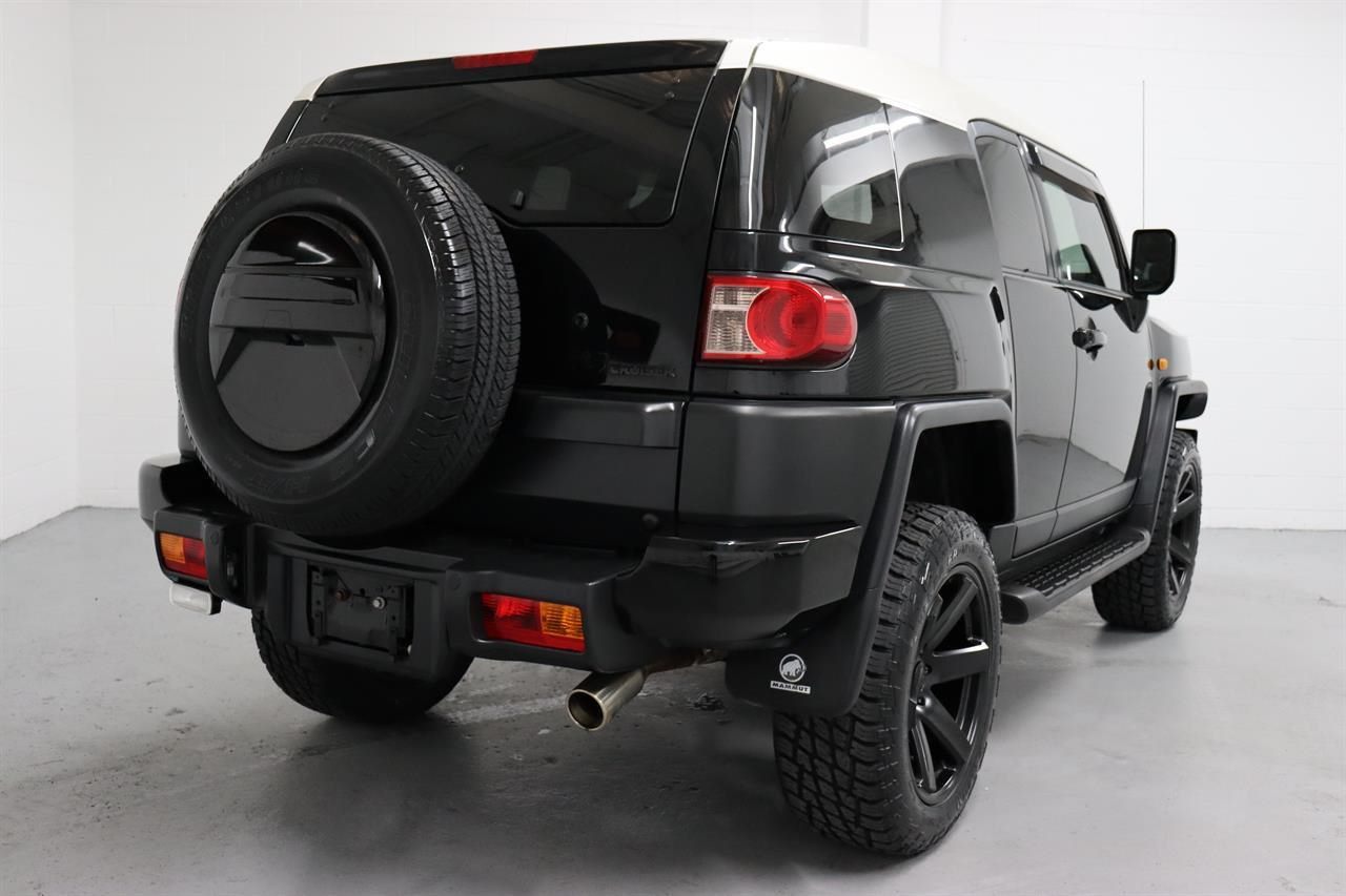 Toyota FJ Cruiser on BGW Beast