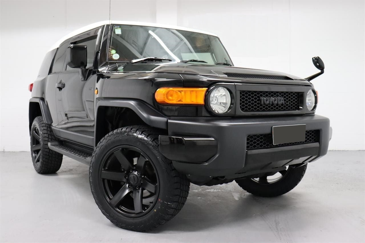 Toyota FJ Cruiser on BGW Beast
