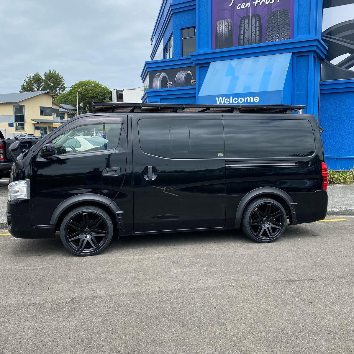 Toyota HiAce on BGW 20" BGW Capone