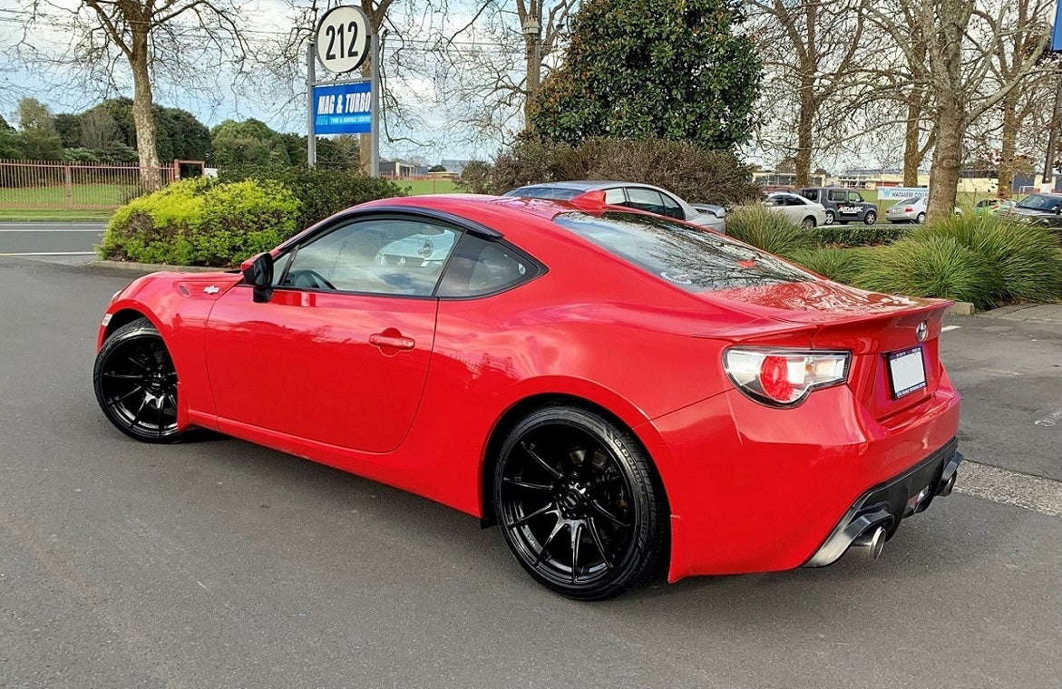 Toyota GT86 (2014) on BGW Circuit