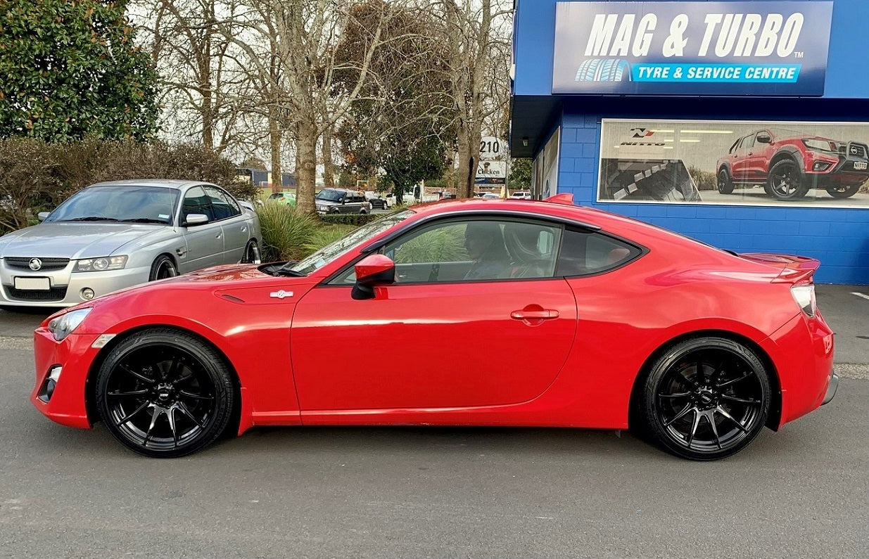 Toyota GT86 (2014) on BGW Circuit