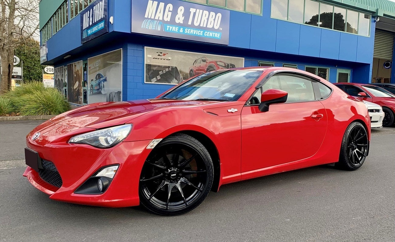 Toyota GT86 (2014) on BGW Circuit
