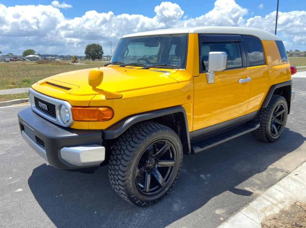 Toyota FJ Cruiser on BGW Beast with AMP Tyres