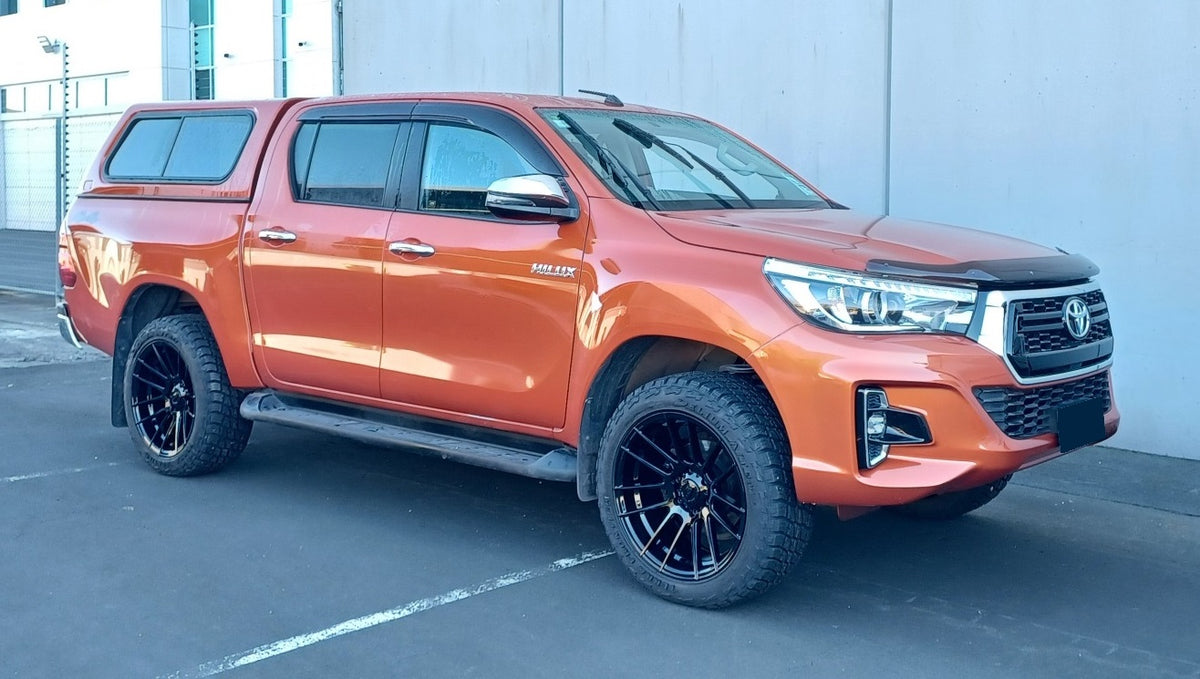 Toyota Hilux SR5 (2018) on BGW Shadow
