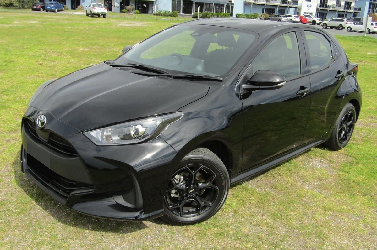 Toyota Yaris (2022) on BGW Stinger