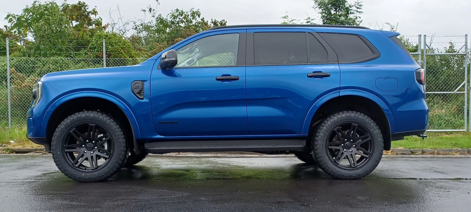 Ford Everest (2022) on BGW Capone
