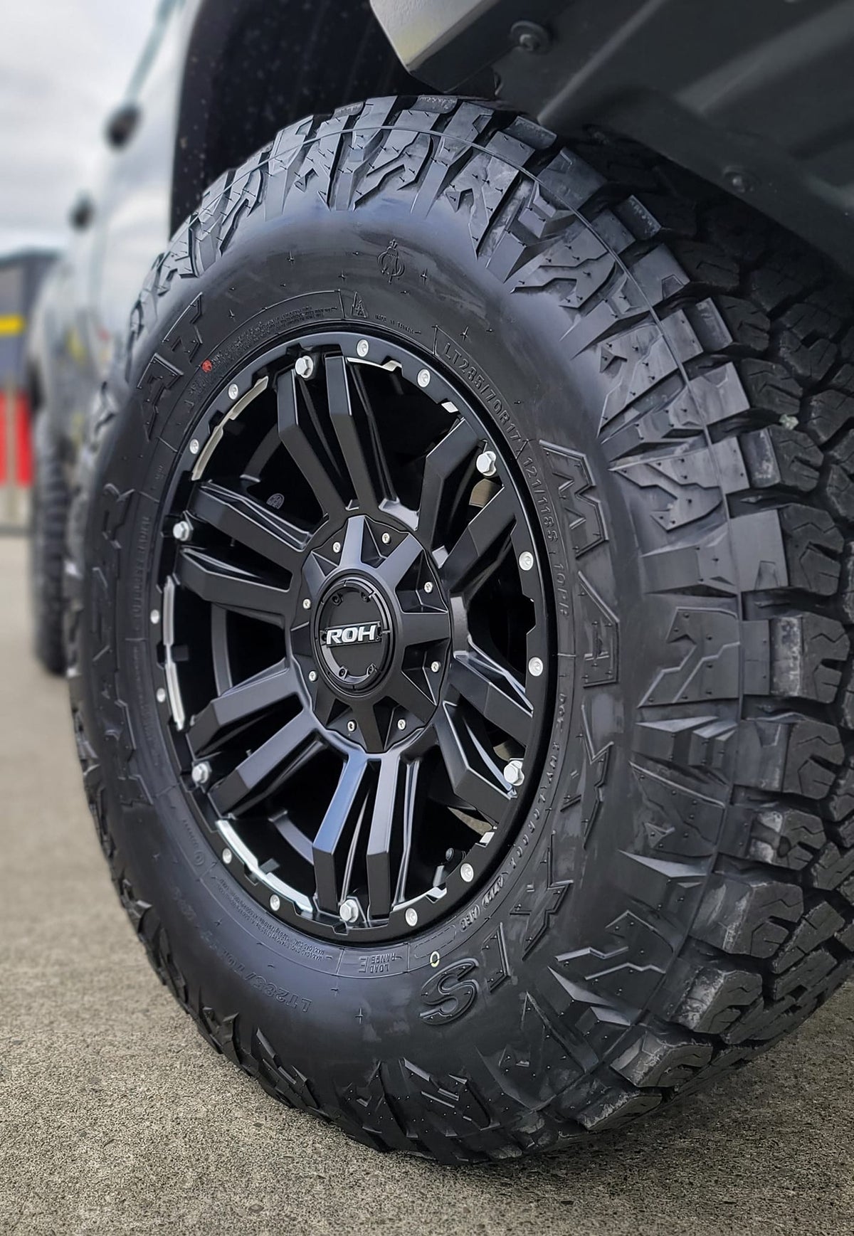 Toyota Hilux SR5 Cruiser (2020) on ROH Vapour