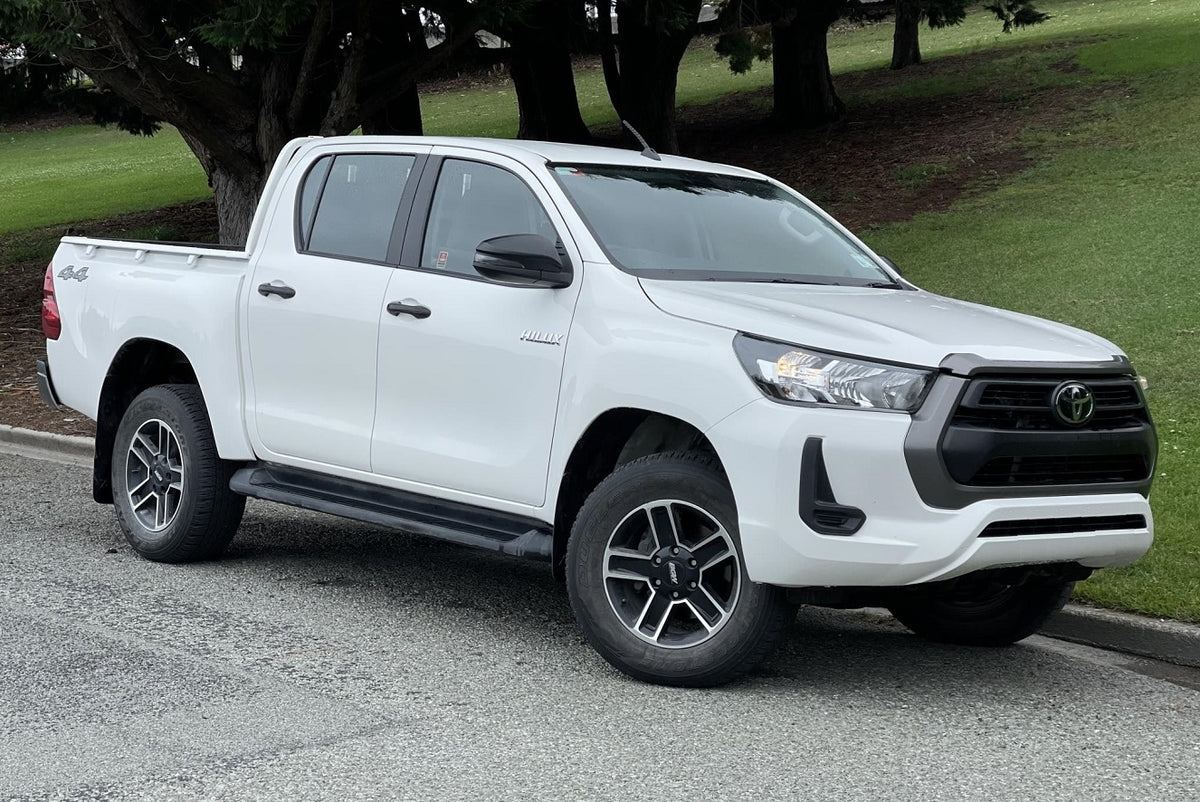 Toyota Hilux SR (2020) on BGW Trader