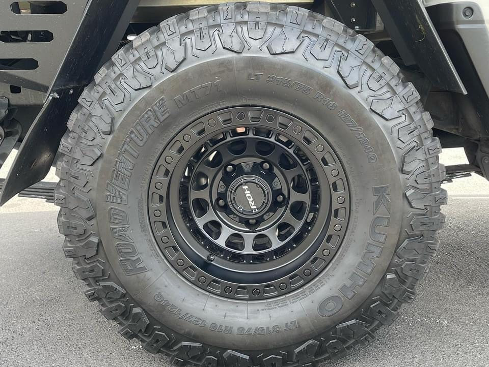 Toyota Land Cruiser 79 Series on ROH Assault