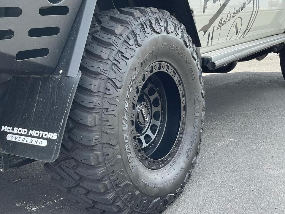 Toyota Land Cruiser 79 Series on ROH Assault
