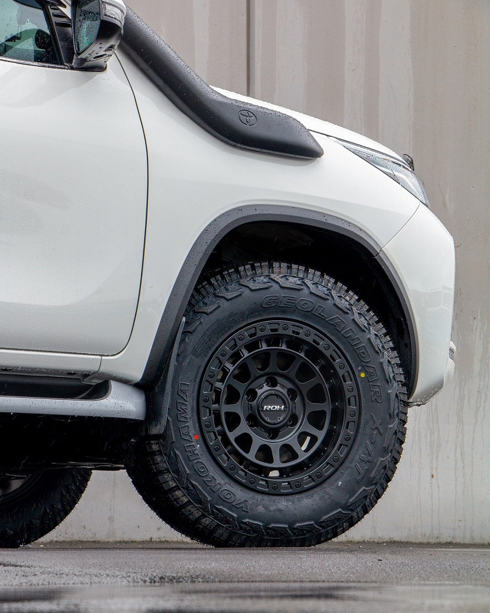Toyota Fortuner on 17" ROH Assault