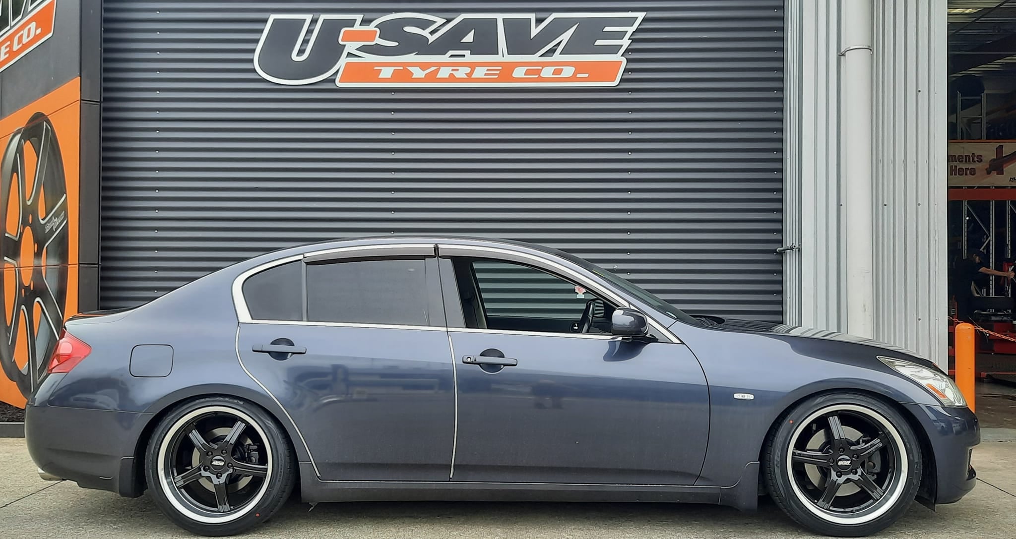 Nissan Skyline 250GT (2007) on 19" BGW Rampage
