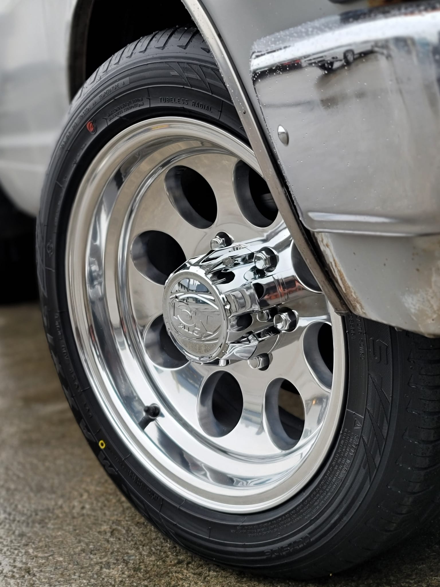 Nissan 720 King Cab (1984) on 16x8" ION 171
