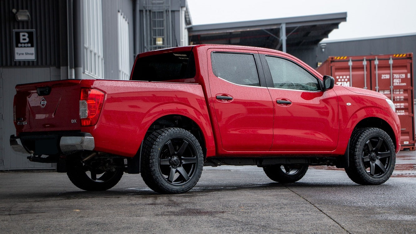 Nissan Navara on 20" BGW Beast