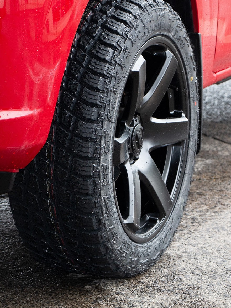 Nissan Navara on 20" BGW Beast