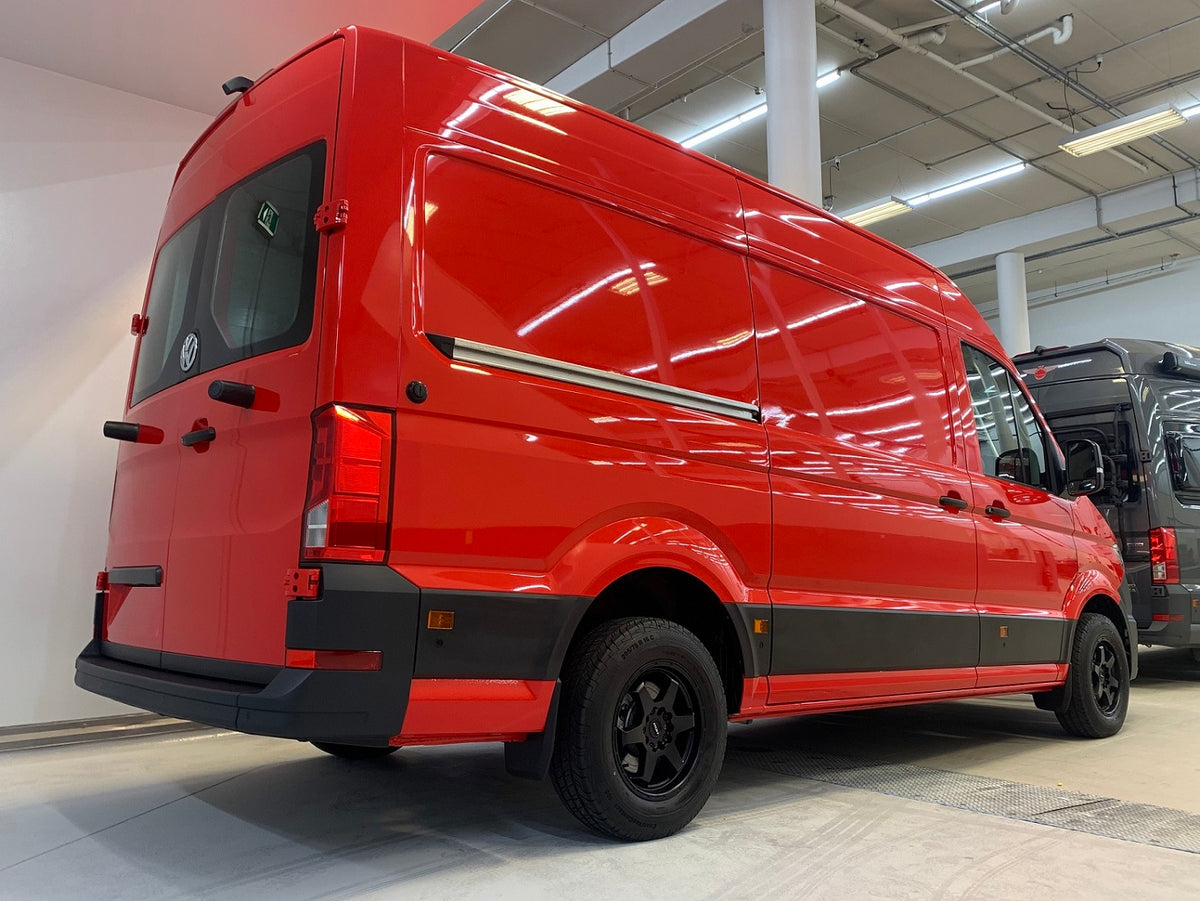 VW Crafter (2023) on 16" ROH Torque