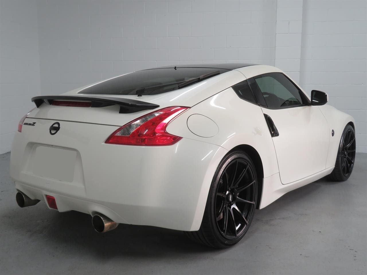 Nissan 370Z on BGW Circuit